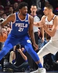  恩比德复出76人终结连败  