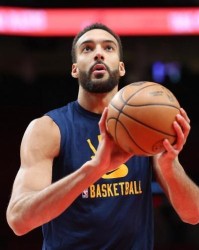  森林狼交易得到戈贝尔组双塔阵容  