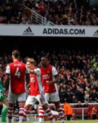  法兰克福主场奏凯积分反超跻身欧冠区行列